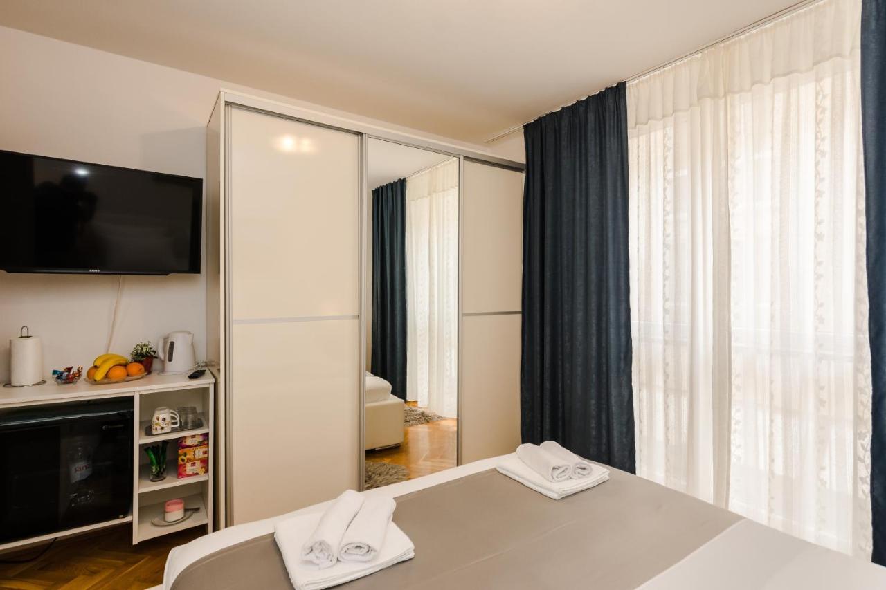 Neva Room With Private Bathroom ซาดาร์ ภายนอก รูปภาพ