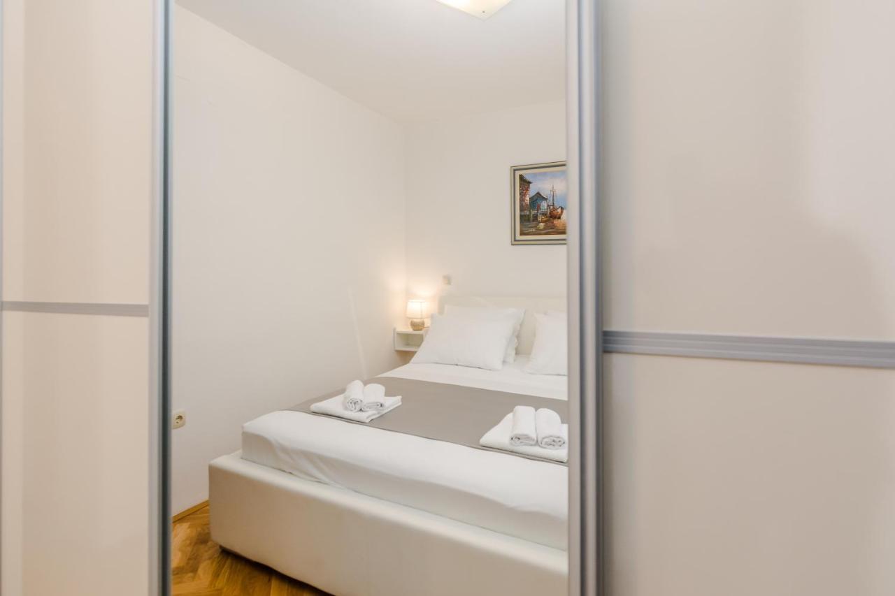 Neva Room With Private Bathroom ซาดาร์ ภายนอก รูปภาพ